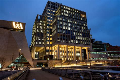 London College of Fashion Clearing .